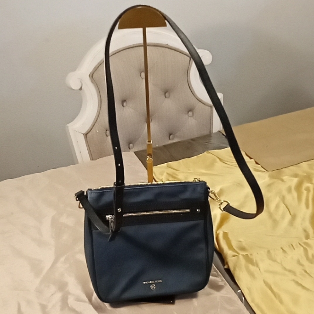 Michael Kors Blue Crossbody Bag with Sleek Design GOLD Hardware